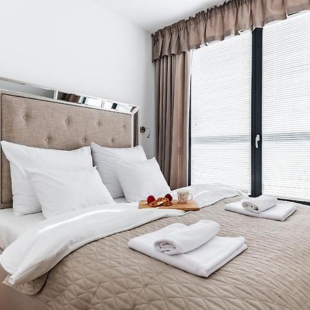Airport Lirowa - P&O Serviced Apartments Warszawa Zewnętrze zdjęcie